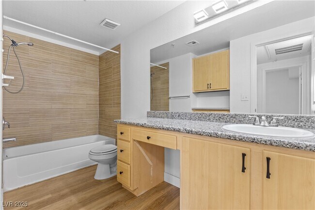 Building Photo - 6955 N Durango Dr