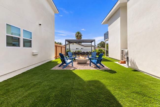 Building Photo - Brand new!