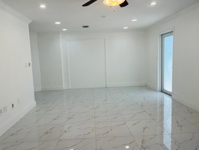 Building Photo - 16400 NW 82nd Ct