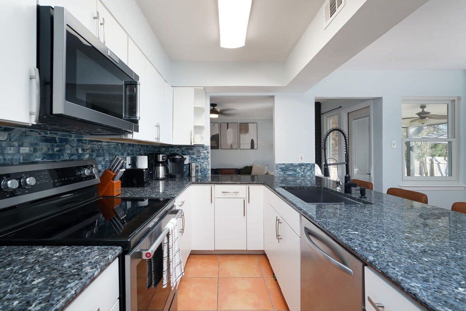 Building Photo - 10807 Mount Ida Dr