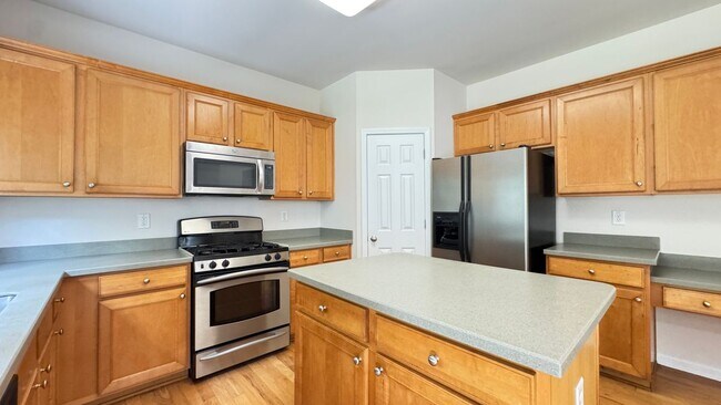 Building Photo - 3695 Fedorite Walk