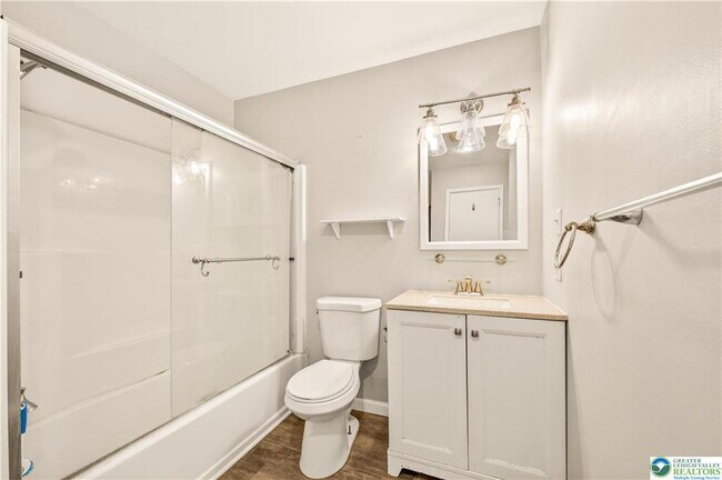 Building Photo - 1575 Creekside Rd