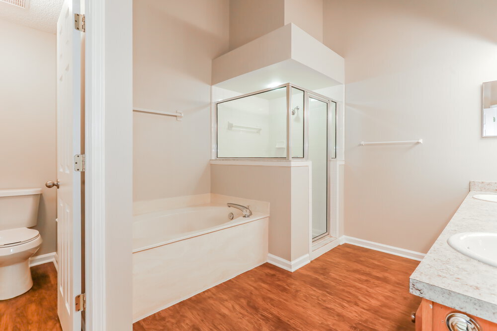 Building Photo - 1829 Northglen Cir