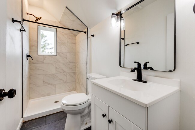 Building Photo - 925 Manton Wy