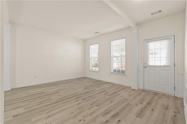 Building Photo - 915 Wendlebury Ct