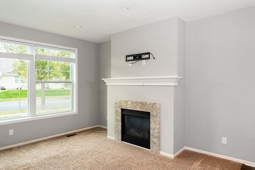 Living room - 2676 133rd St W