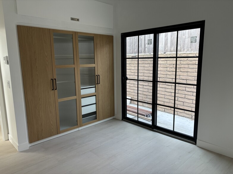 Building Photo - 8235 Casa Blanca Pl