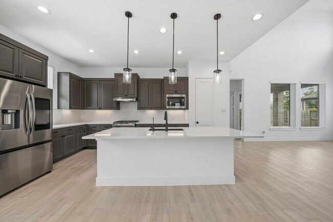 Building Photo - 7422 Netherfield Ln