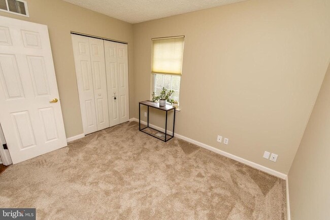 Building Photo - 2743 Rutland Rd