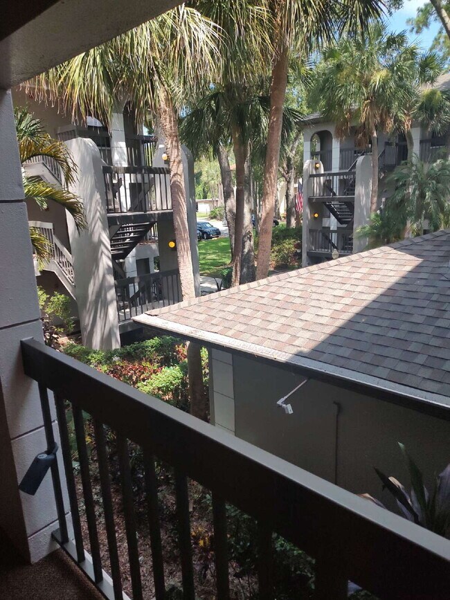 Building Photo - "$200 move in special!! 2-Bed, 2-Bath Cond...