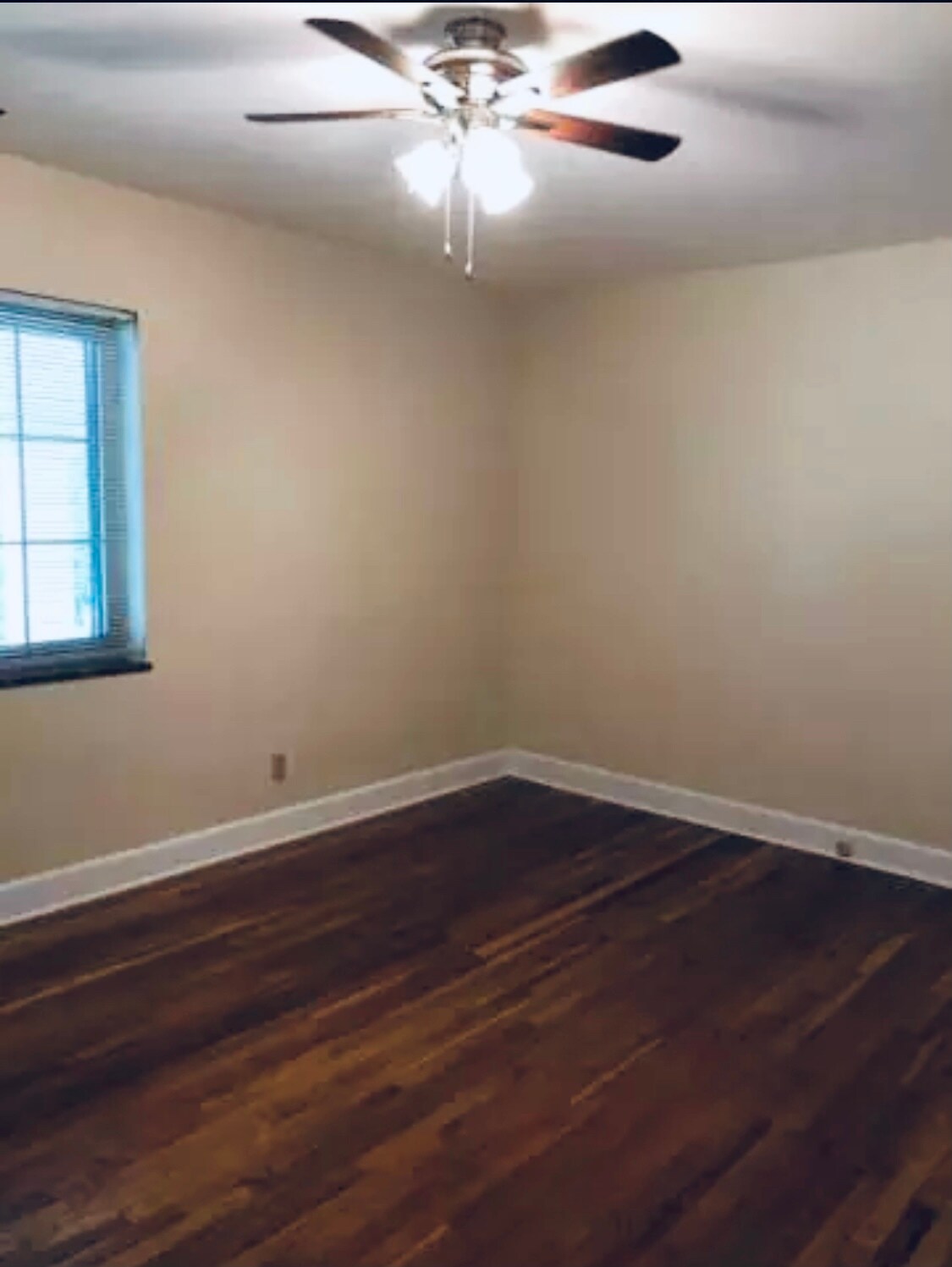 Second story bedroom - 1149 Cooper Dr