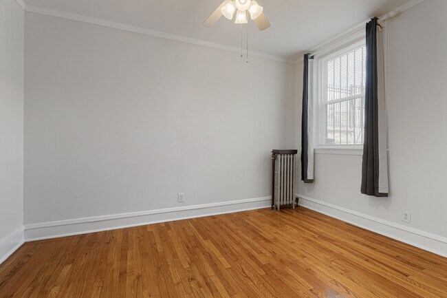 Building Photo - 2342 N Spaulding Ave