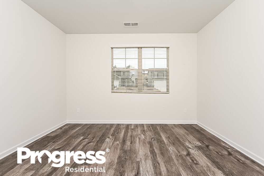 Building Photo - 445 Culloden Moor Dr