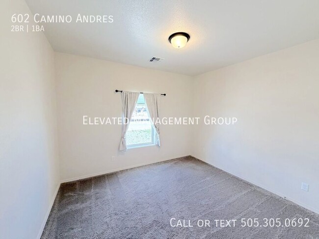 Building Photo - 602 Cam Andres