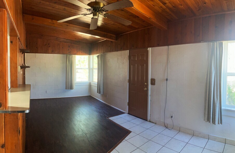 Building Photo - 3431 N Edith Blvd