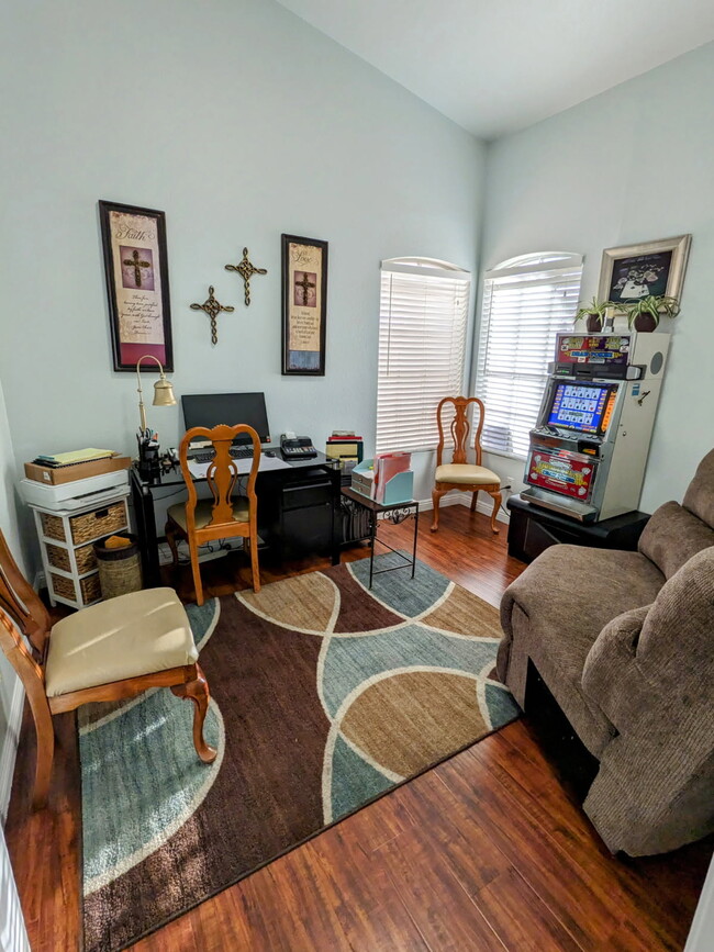 Building Photo - 3970 Equinox Ct