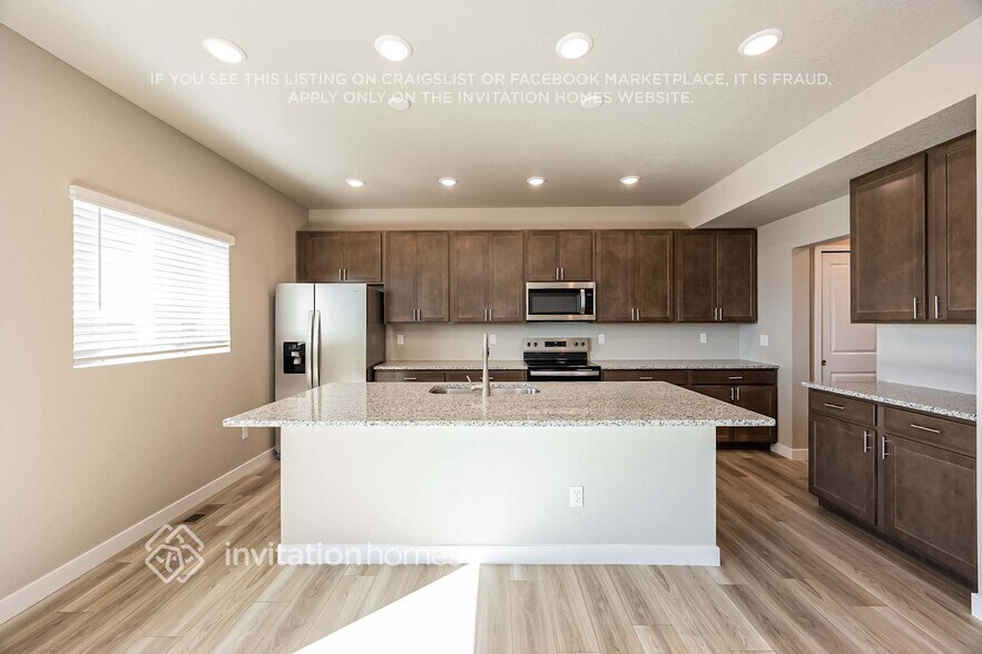 Building Photo - 13603 Arriba Dr