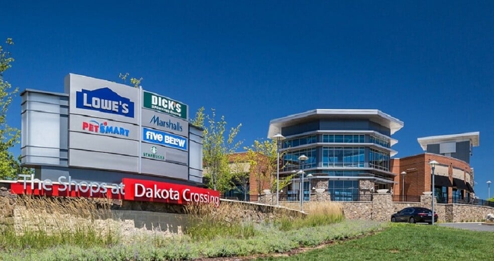 Dakota Crossing restaurants & shopping - 2603 Hamlin St NE