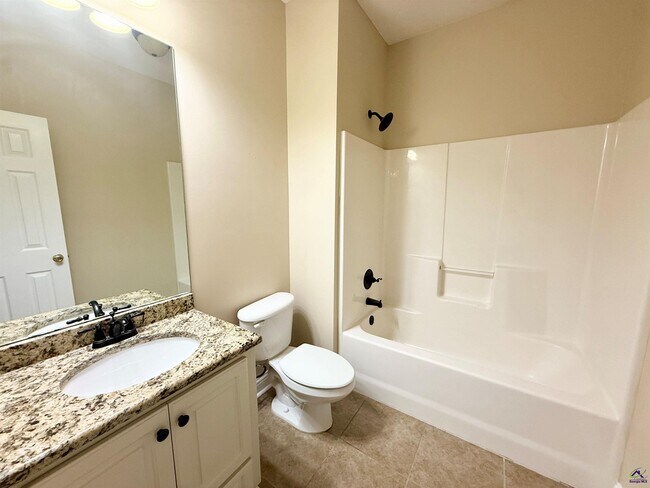 Building Photo - 200 Vining Way