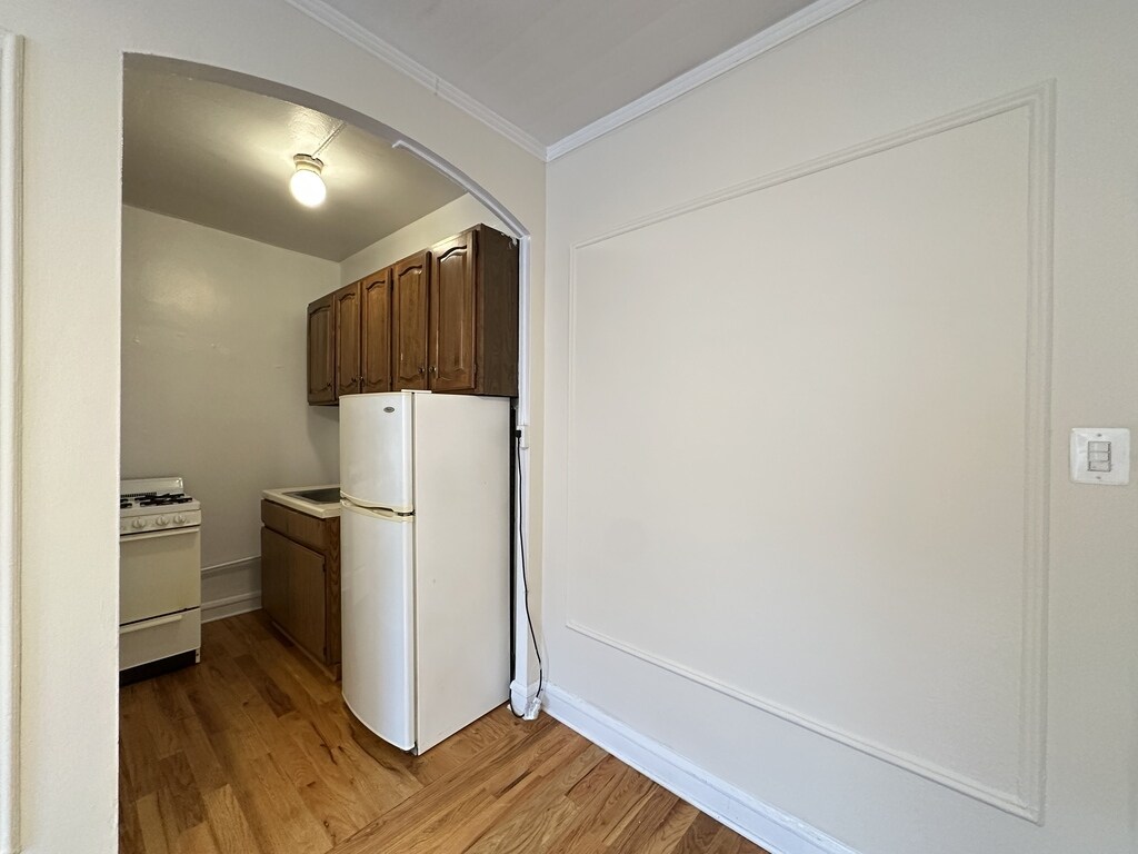 Building Photo - 2849 N Burling St