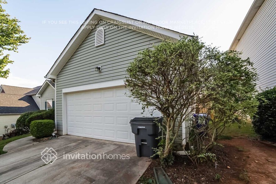 Building Photo - 2023 Dartmoth Way