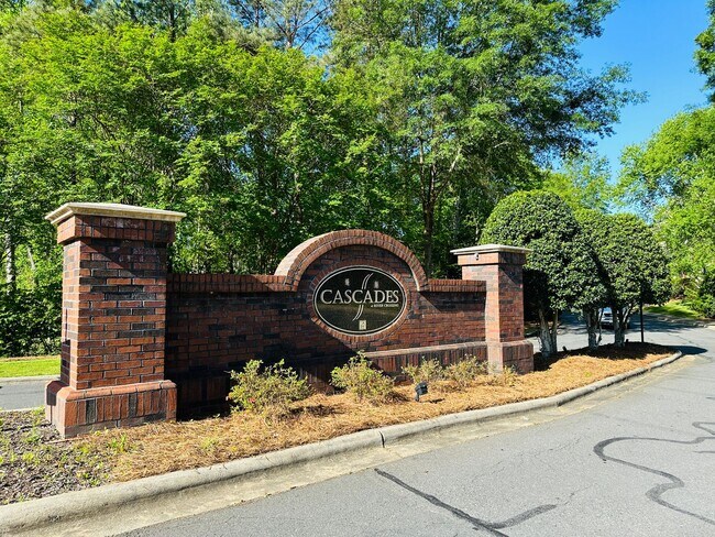 Building Photo - 634 Fountain Ct