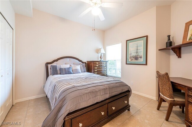 Building Photo - 15150 Royal Windsor Ln