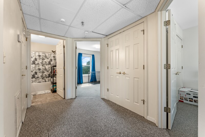 Building Photo - 527 Grant Ave