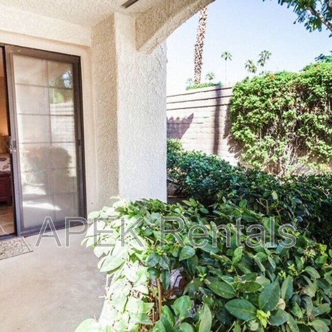 Building Photo - 2001 E Camino Parocela