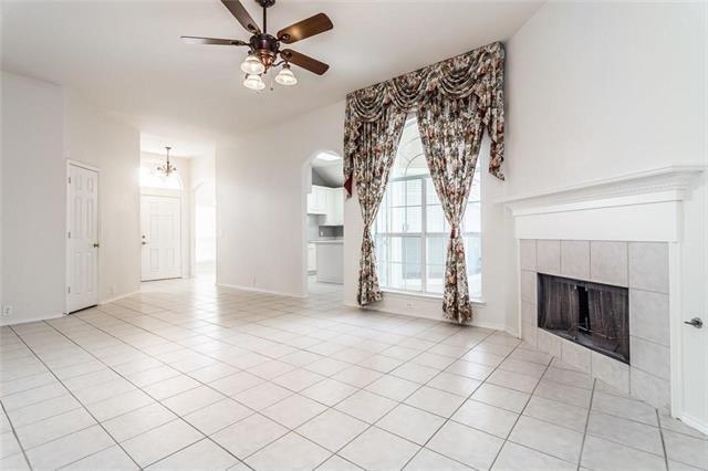 Building Photo - 2453 Cimmaron Dr