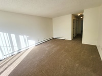 Building Photo - ***1/2 OFF THE FIRST MONTH"S RENT ***MOST UTILITIES INCLUDED***Cute 3 Bdrm, 1 Bath in Loveland