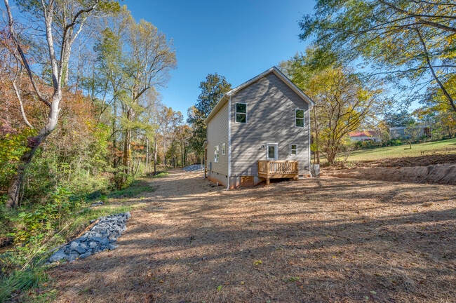 Building Photo - 143 Luckado St