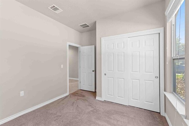 Building Photo - 11724 Saddle Rock Dr