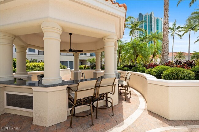 Building Photo - 7575 Pelican Bay Blvd