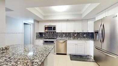 Building Photo - 20505 E Country Club Dr