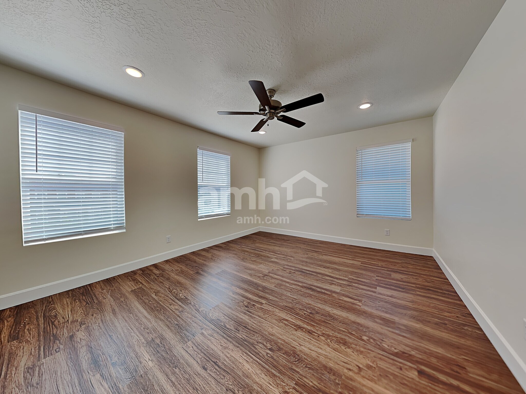 Building Photo - 6098 W Arranmore Dr