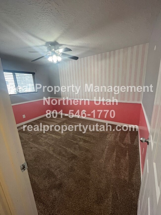 Building Photo - 4 Bedroom 2 Bath Home in Clearfield Available!