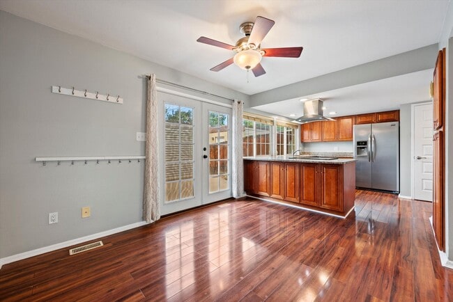 Building Photo - 651 S Xenon Ct