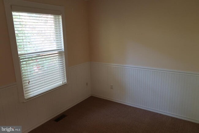 Building Photo - 12000 Rosiers Branch Dr