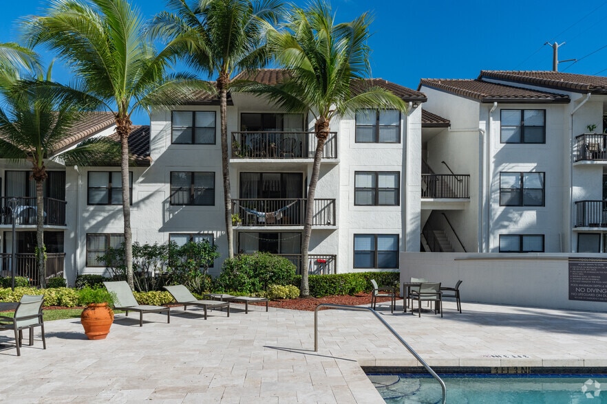 Primary Photo - Gables Town Place