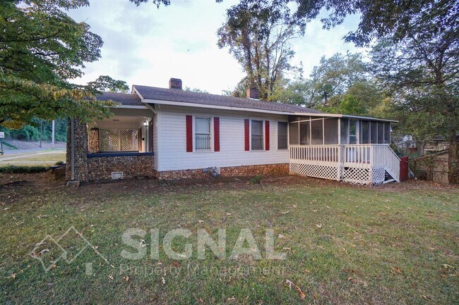 Building Photo - 1194 Birmingham St