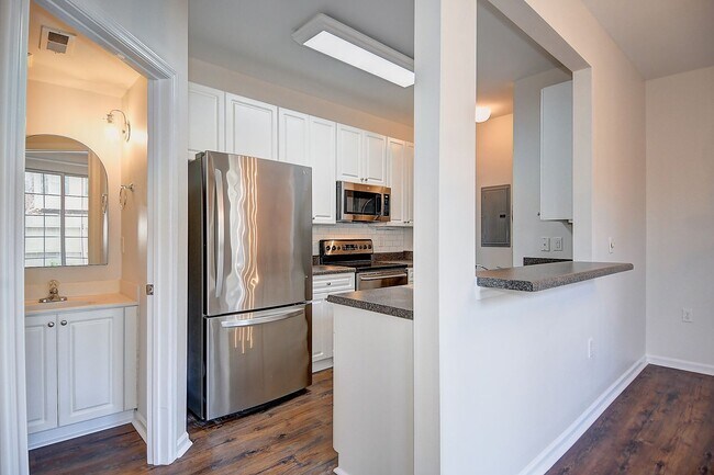 Building Photo - FOR RENT - VIRGINIA BEACH