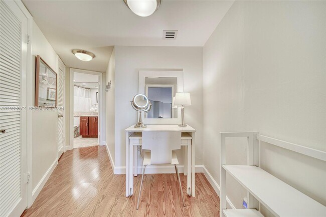 Building Photo - 1111 Crandon Blvd