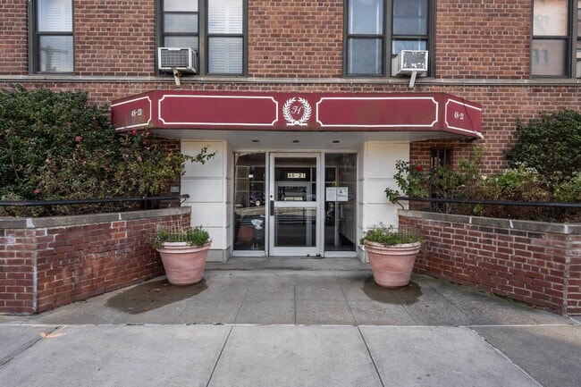 Building Photo - 48-21 40th St