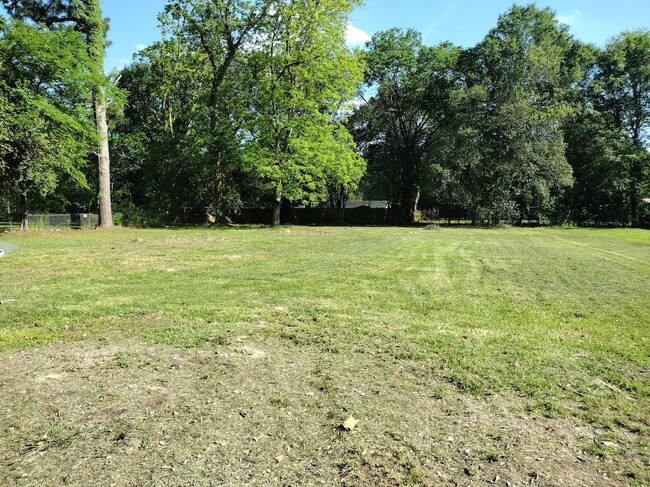 Building Photo - 2508 Ray Weiland Dr
