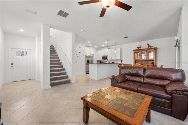 Building Photo - 8166 Crescent Oaks Dr