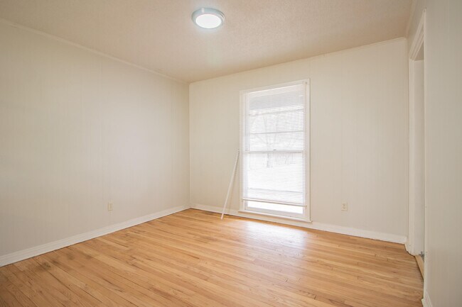 Building Photo - 3514 27th St