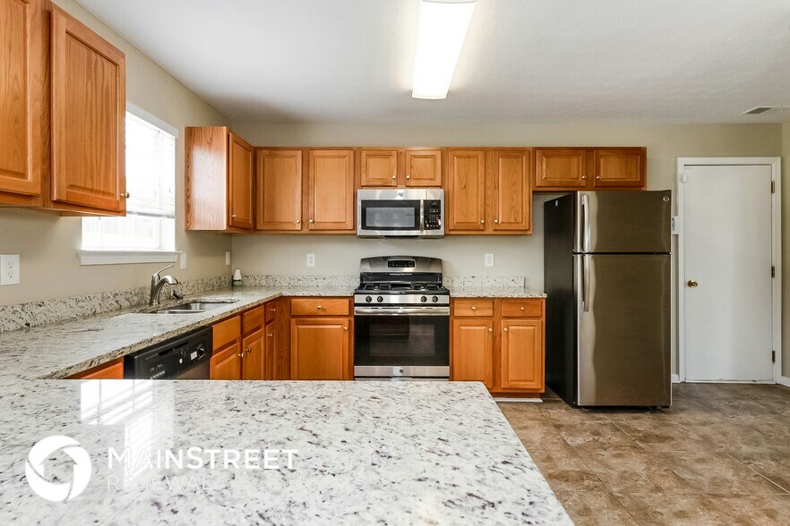 Building Photo - 12176 Dominion Dr