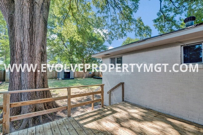 Building Photo - 1257 Whitewater Rd