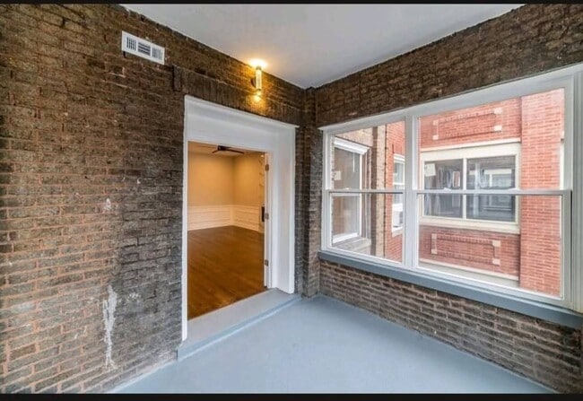 Building Photo - 5824 S Michigan Ave